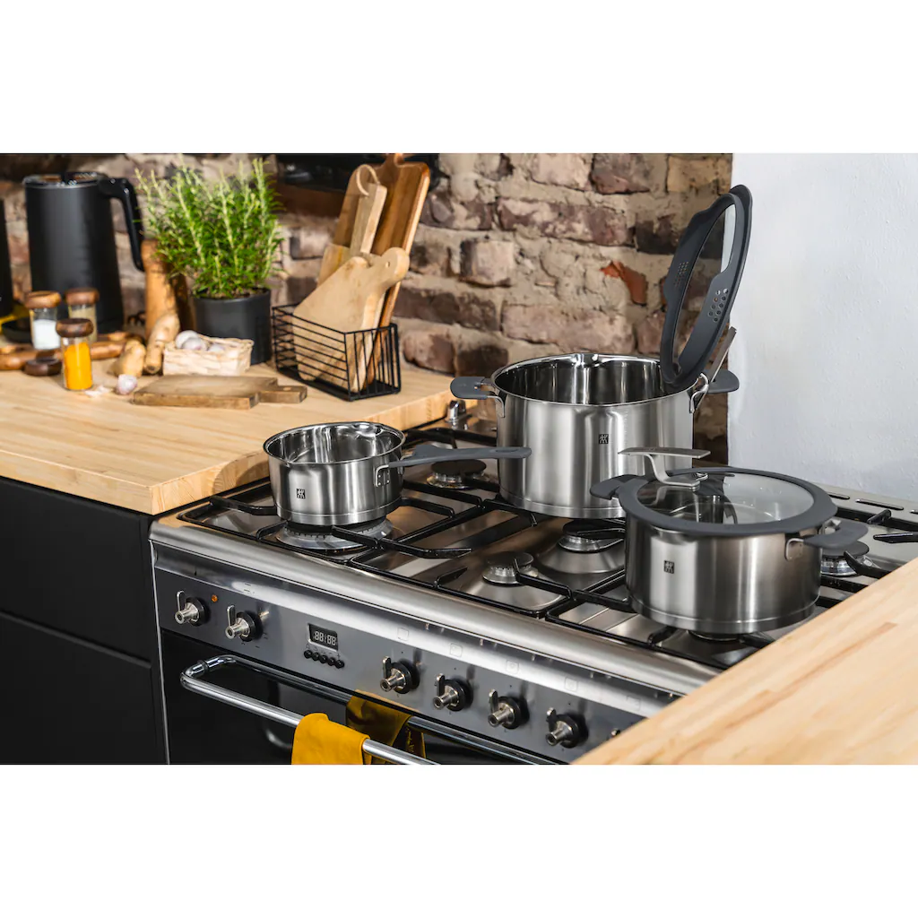 Zwilling Topf-Set ?Simplify?, Edelstahl 18/10, (Set, 9 tlg., je 1 Kochtopf ? 16/20/24 cm, 1 Bratentopf ? 20 cm, 1 Stieltopf ? 16 cm), Sandwichboden, Stay-Cool-Griffe, integriertes Sieb, (Glas)Deckelhalter